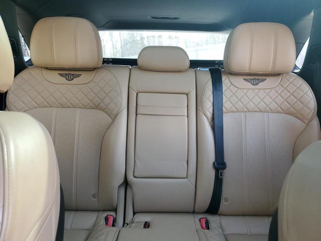 Снимка 10 от търг – 2018 BENTLEY BENTAYGA с VIN SJAAC2ZV3JC019357