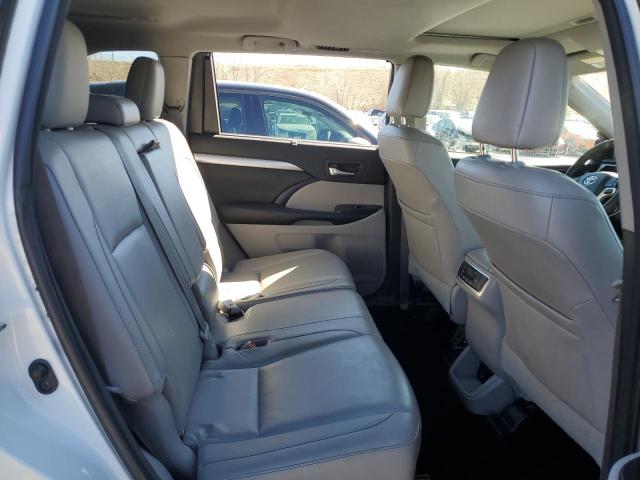 Photo 11 from auction – 2018 TOYOTA HIGHLANDER with VIN 5TDJZRFH8JS547009