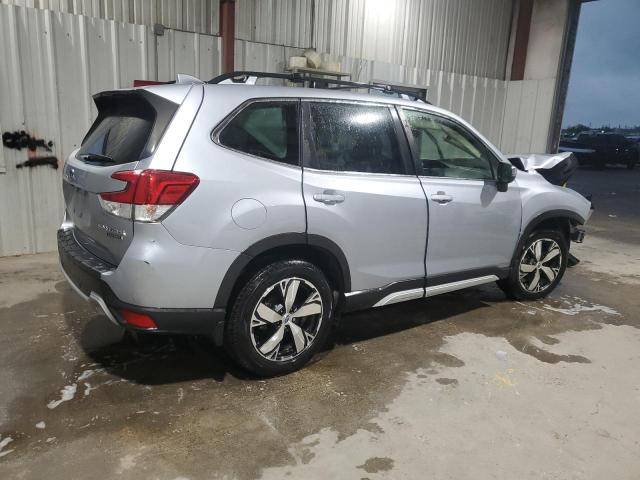 Photo 3 from auction – 2020 SUBARU FORESTER T with VIN JF2SKAXC2LH527523