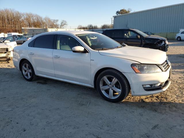 Photo 4 from auction – 2015 VOLKSWAGEN PASSAT S with VIN 1VWAS7A33FC107788