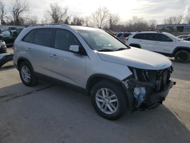 Photo 4 from auction – 2015 KIA SORENTO LX with VIN 5XYKT3A67FG560928