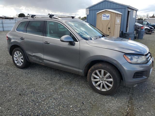 Photo 4 from auction – 2011 VOLKSWAGEN TOUAREG V6 with VIN WVGFF9BP5BD005113