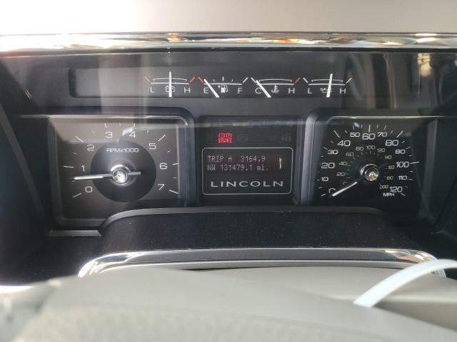 Photo 9 from auction – 2010 LINCOLN NAVIGATOR with VIN 5LMJJ2H58AEJ10577