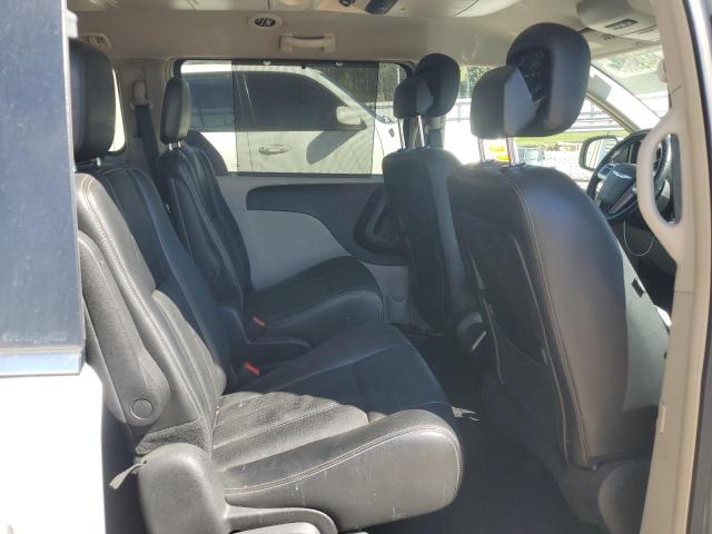Photo 11 from auction – 2012 CHRYSLER TOWN & COU with VIN 2C4RC1CG9CR362674