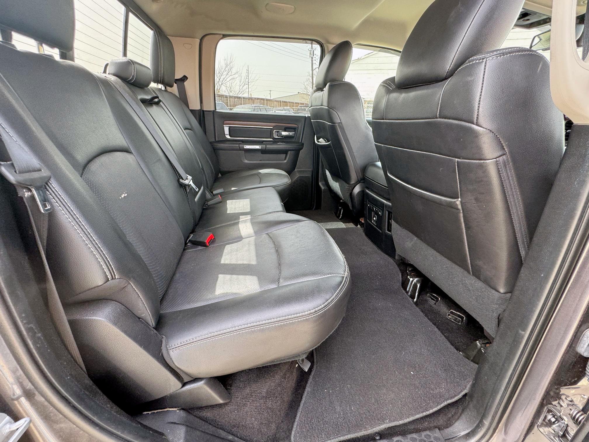 Zdjęcie 6 z aukcji – 2016 RAM 1500 LARAM z VIN 1C6RR7VT4GS248959