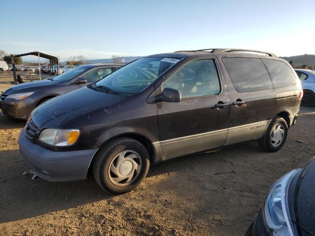 Photo 1 from auction – 2001 TOYOTA SIENNA LE with VIN 4T3ZF13C11U366547
