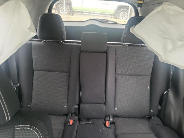 Photo 10 from auction – 2017 TOYOTA RAV4 XLE with VIN 2T3RFREV9HW637006