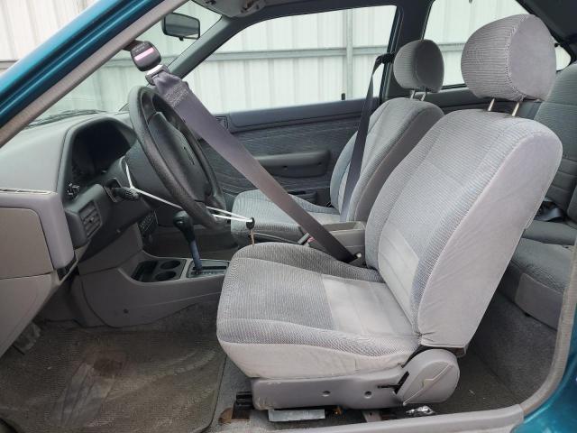 Photo 7 from auction – 1996 FORD ESCORT LX with VIN 1FASP11J6TW170890