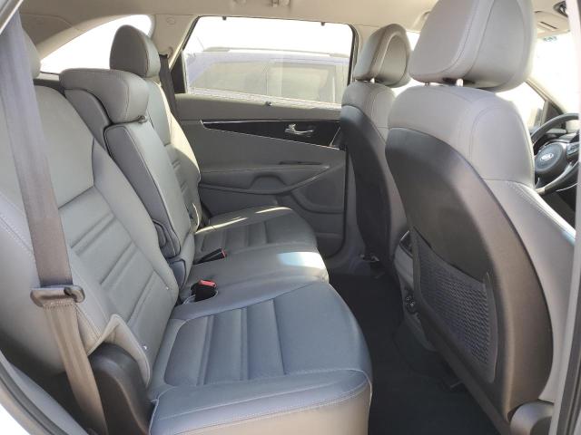 Photo 11 from auction – 2016 KIA SORENTO EX with VIN 5XYPHDA54GG007918