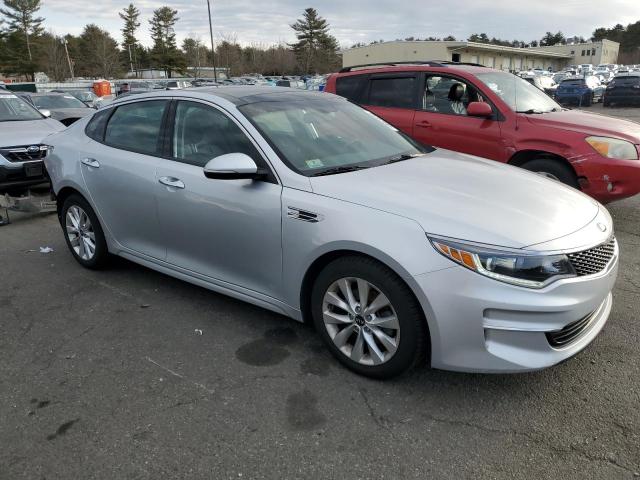 Снимка 4 от търг – 2018 KIA OPTIMA EX с VIN 5XXGU4L32JG227769