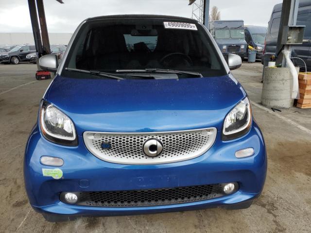 Photo 5 from auction – 2018 SMART FORTWO with VIN WMEFJ9BA4JK324853