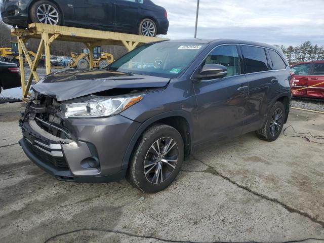 TOYOTA HIGHLANDER 2018 with VIN 5TDBZRFH6JS821036 - Photo from auction