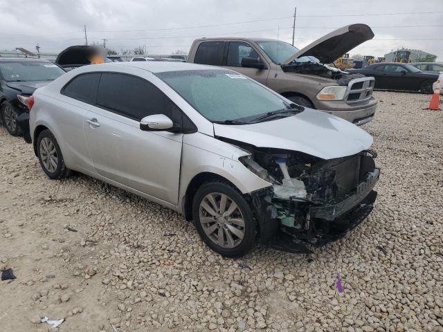 Foto 4 de la subasta – 2014 KIA FORTE EX con VIN KNAFX6A89E5240362