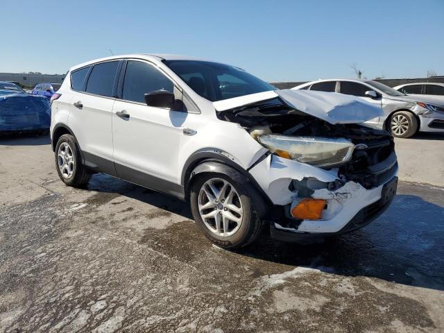 Photo 4 from auction – 2017 FORD ESCAPE S with VIN 1FMCU0F70HUE35803
