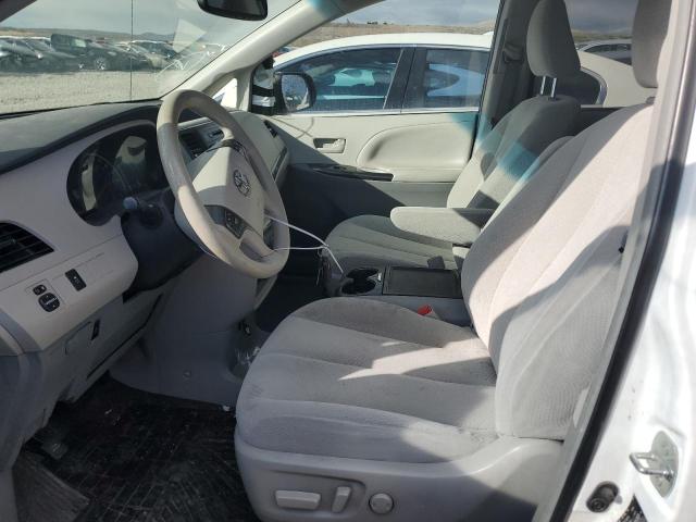Photo 7 from auction – 2014 TOYOTA SIENNA LE with VIN 5TDJK3DC3ES085263