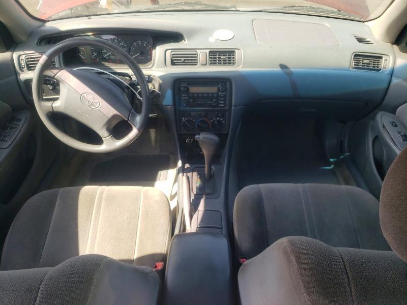 Photo 8 from auction – 2000 TOYOTA CAMRY with VIN 4T1BG22K9YU941185