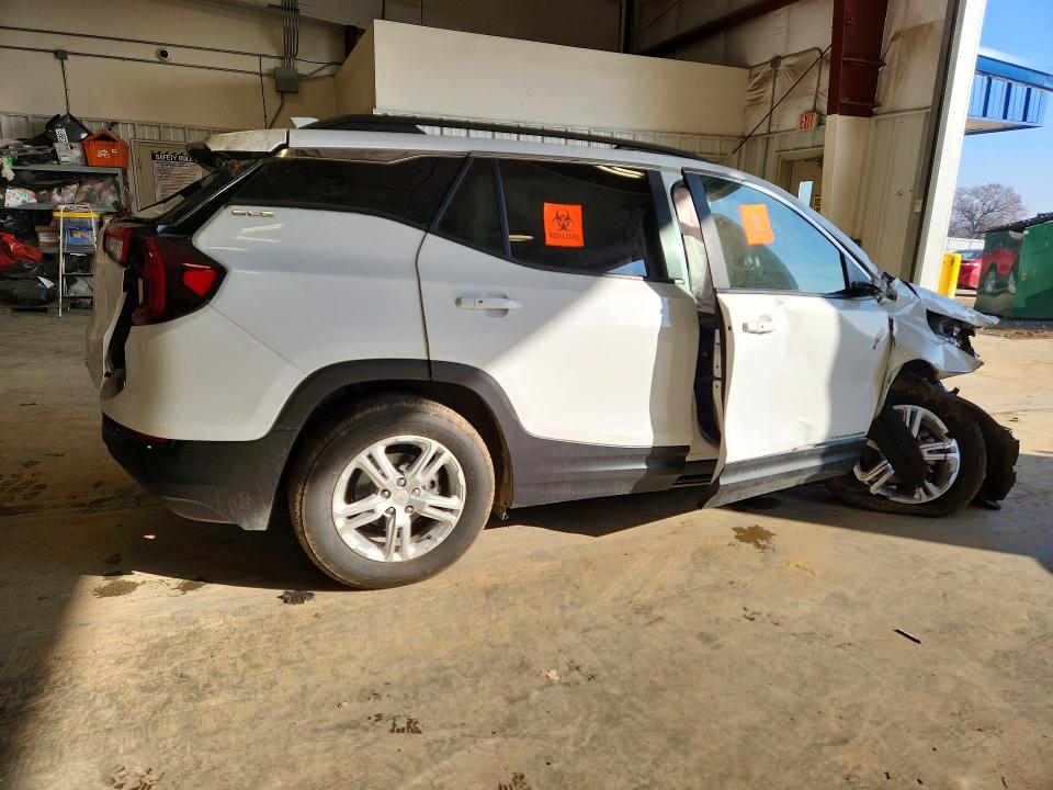 Photo 3 from auction – 2023 GMC TERRAIN with VIN 3GKALTEG8PL238215