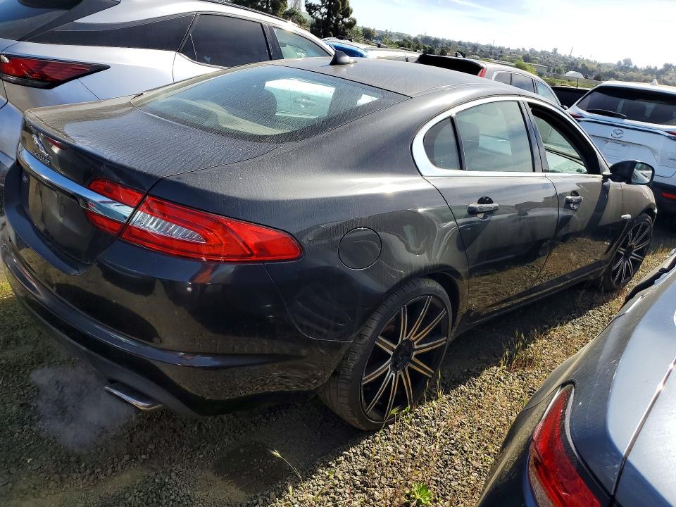Photo 3 from auction – 2015 JAGUAR XF with VIN SAJWA0FS4FPU58755