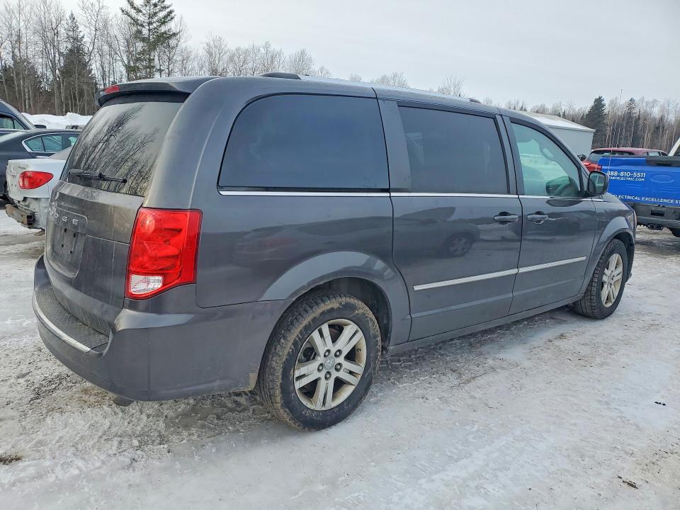 Photo 3 from auction – 2015 DODGE GRAND CARAVAN with VIN 2C4RDGDGXFR666843
