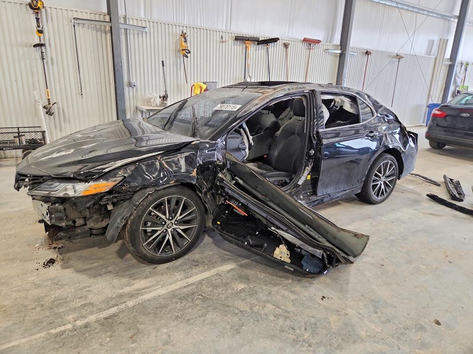 Снимка 1 от търг – 2024 TOYOTA CAMRY с VIN 4T1F11BK9RU114057