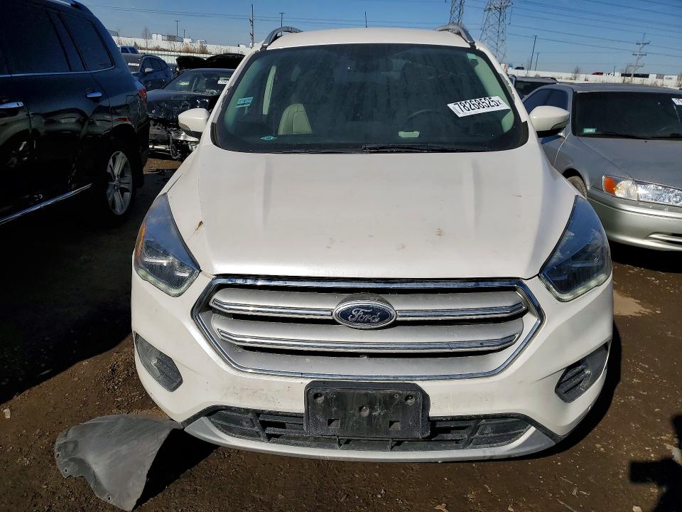 Photo 5 from auction – 2018 FORD ESCAPE with VIN 1FMCU9J98JUC11469