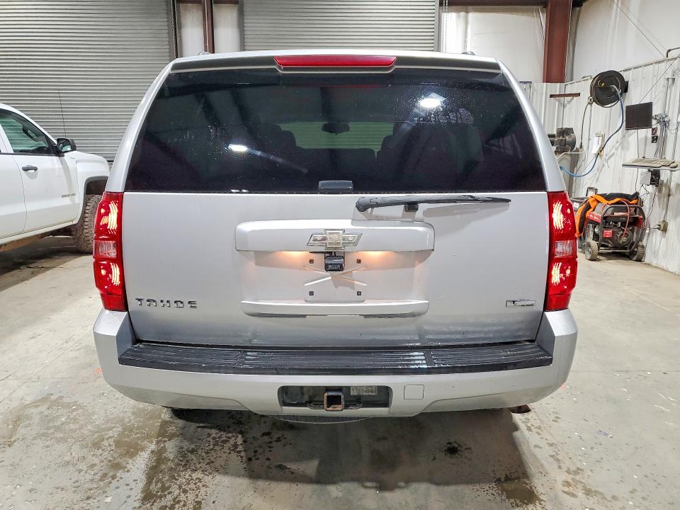 Photo 6 from auction – 2010 CHEVROLET TAHOE with VIN 1GNUKAE00AR122520