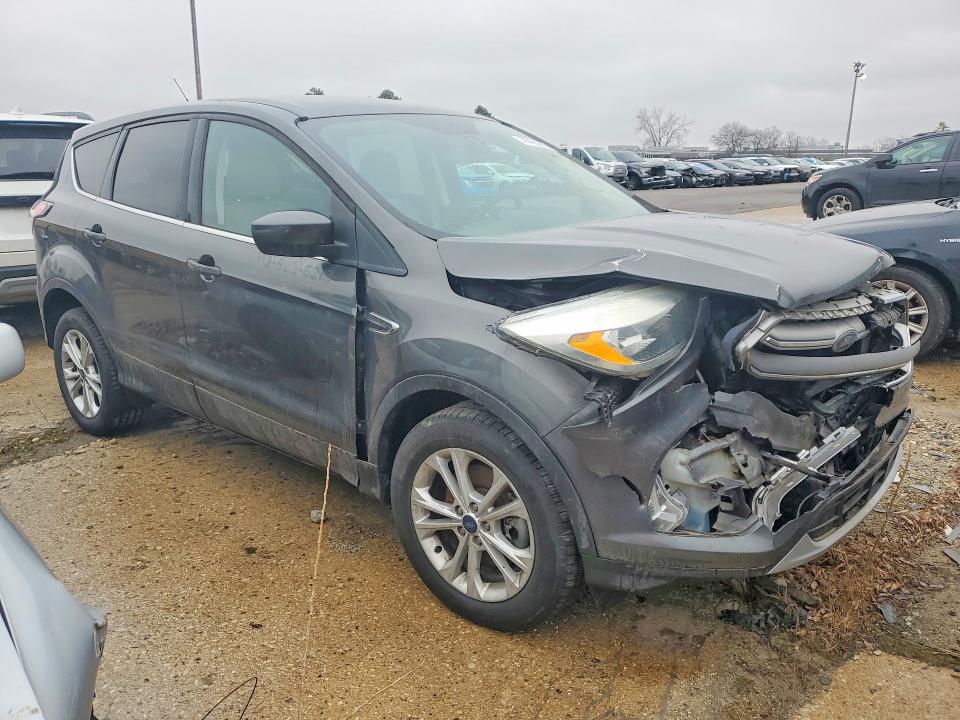 Photo 4 from auction – 2017 FORD ESCAPE with VIN 1FMCU9GD3HUA69067