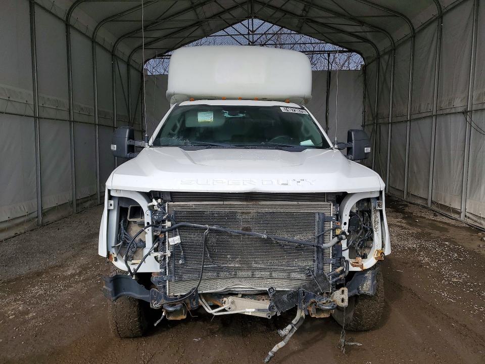 Photo 5 from auction – 2018 FORD F350 with VIN 1FT8X3DT1JEC30736