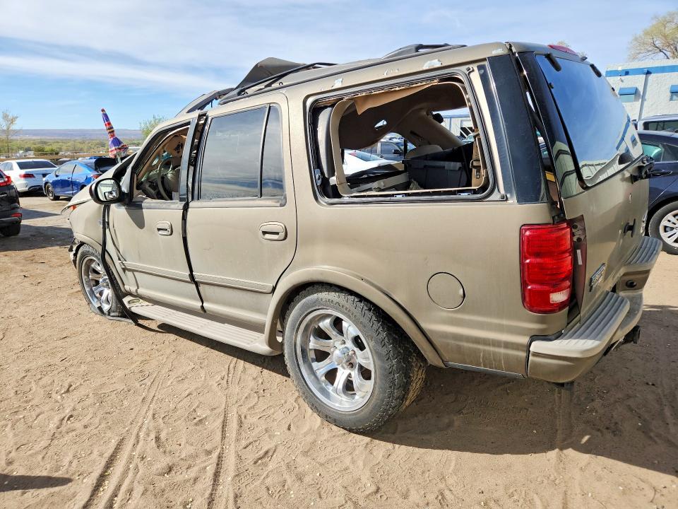 Photo 2 from auction – 2001 FORD EXPDTION with VIN 1FMPU18L41LB71059
