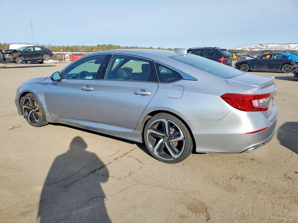 Photo 2 from auction – 2018 HONDA ACCORD with VIN 1HGCV1F35JA254077