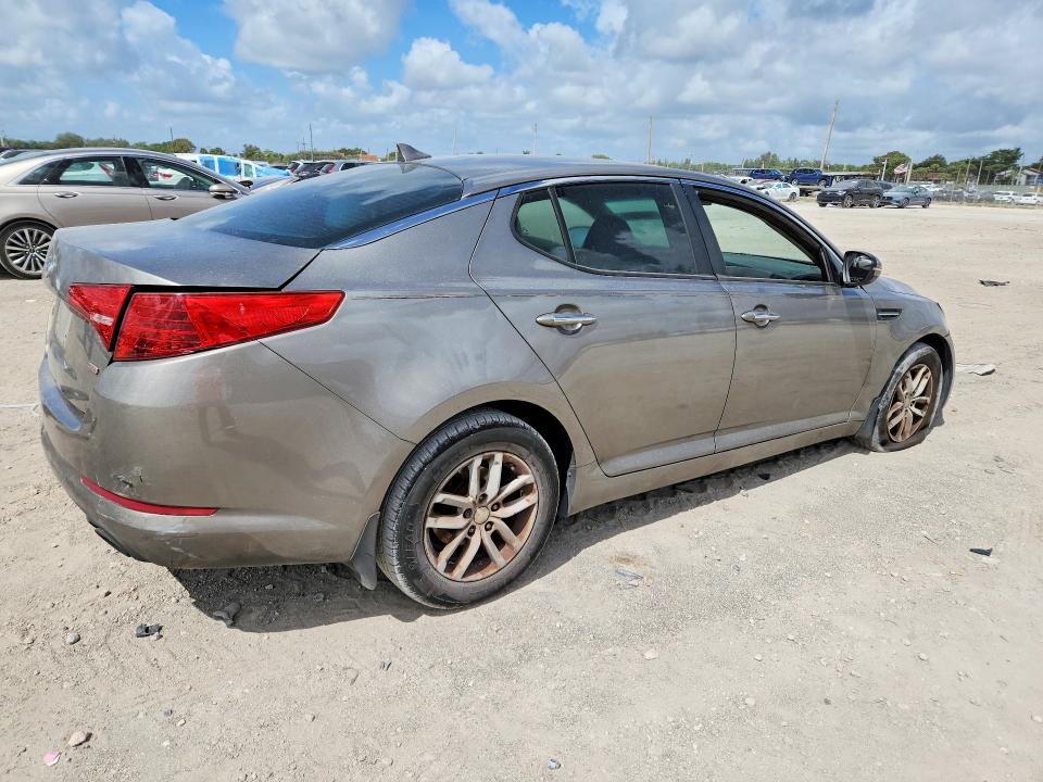 Photo 3 from auction – 2012 KIA OPTIMA with VIN 5XXGM4A75CG028871