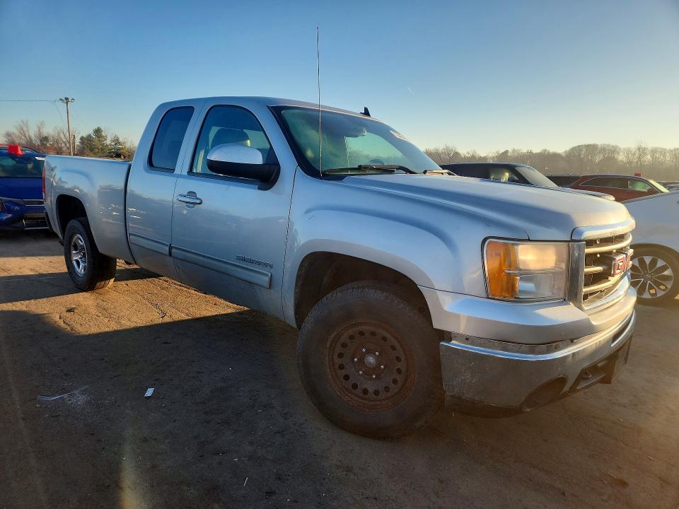Photo 4 from auction – 2011 GMC SIERRA with VIN 1GTR2WE33BZ152232