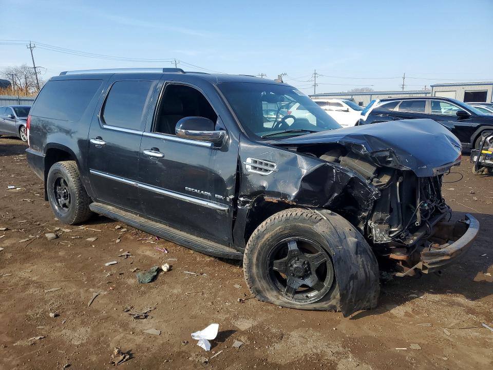 Photo 4 from auction – 2007 CADILLAC ESCALADE with VIN 1GYFK668X7R181774