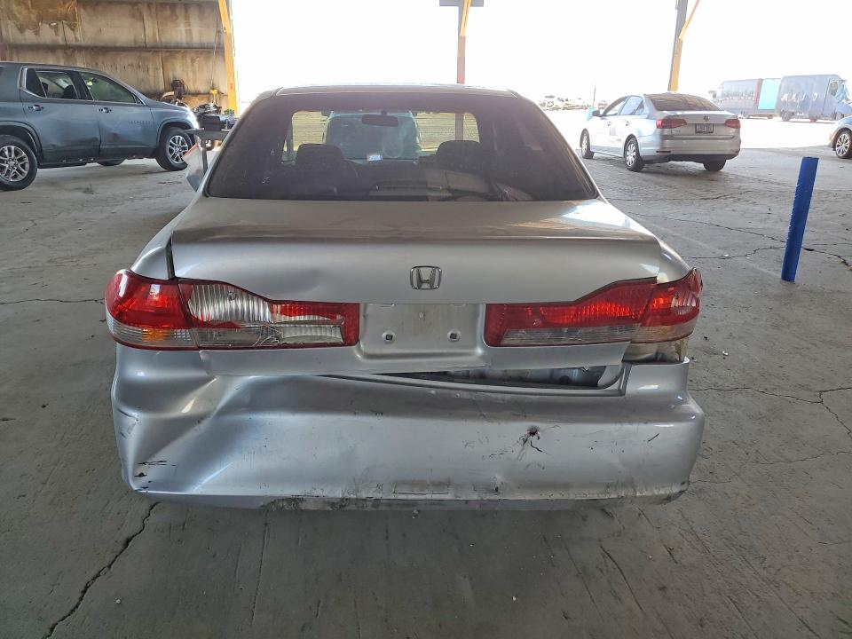 Photo 6 from auction – 2001 HONDA ACCORD LX with VIN 1HGCF86601A031669