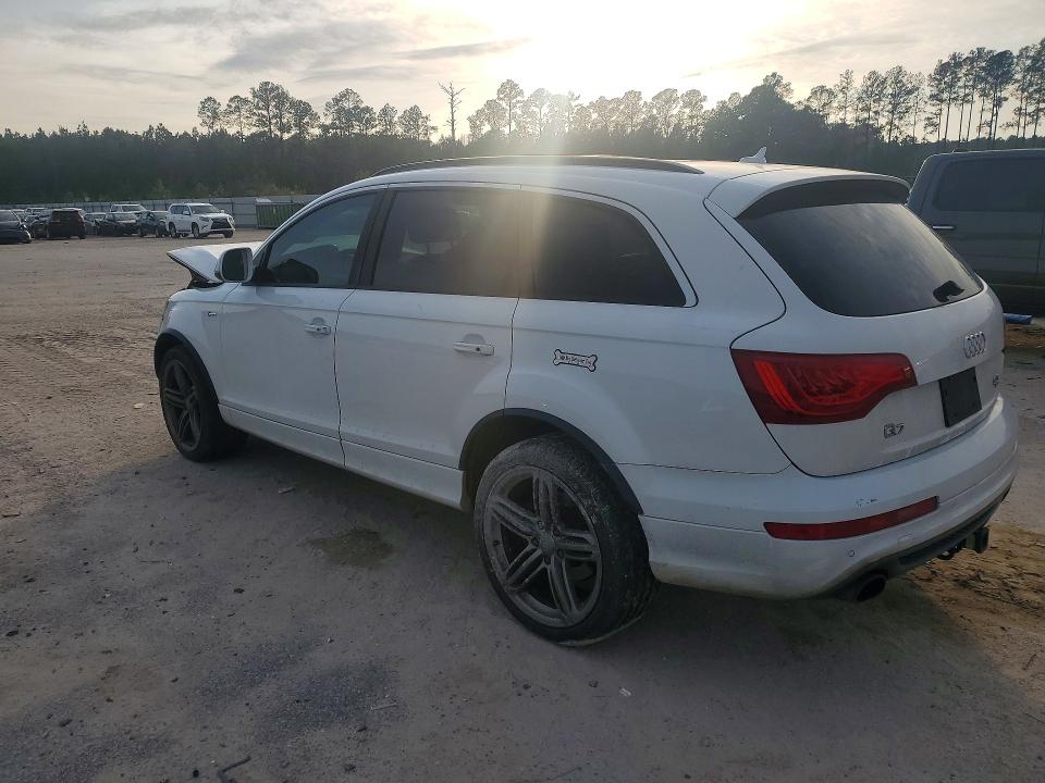 Foto 2 de la subasta – 2015 AUDI Q7 con VIN WA1DGAFE1FD016693