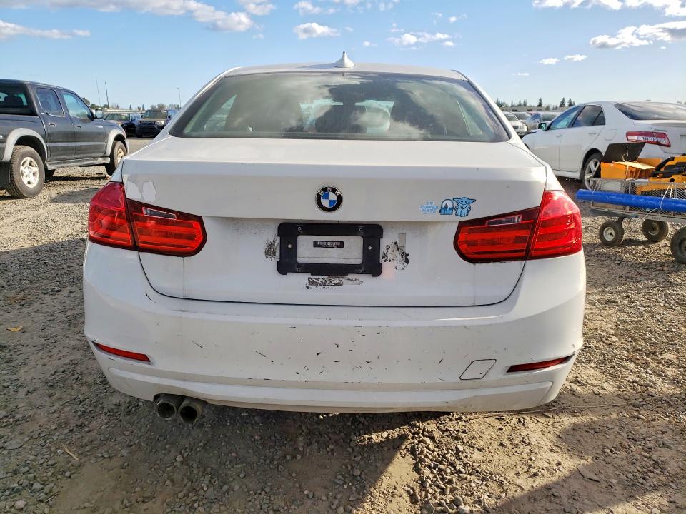Photo 6 from auction – 2014 BMW 328 with VIN WBA3C1C57EK110716