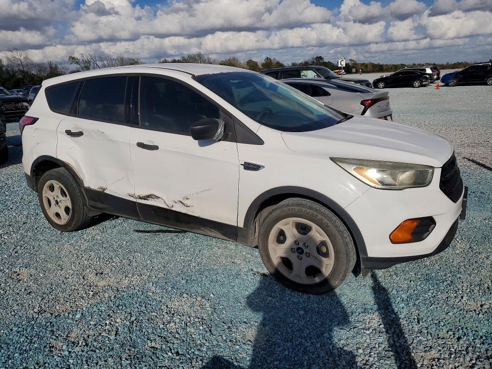 Photo 4 from auction – 2017 FORD ESCAPE with VIN 1FMCU0F74HUD57686