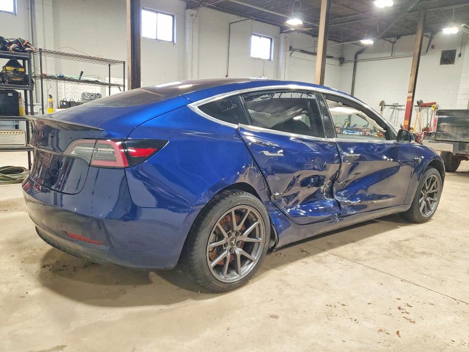 Photo 3 from auction – 2018 TESLA MODEL 3 with VIN 5YJ3E1EA4JF022852