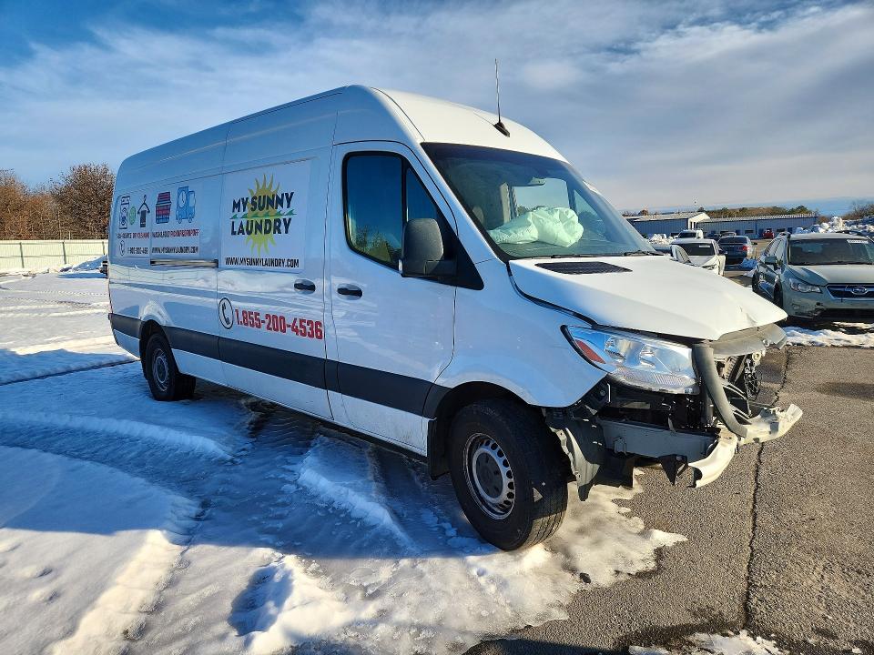Photo 4 from auction – 2022 MERCEDES-BENZ SPRINTER with VIN W1Y40CHY1NT098647