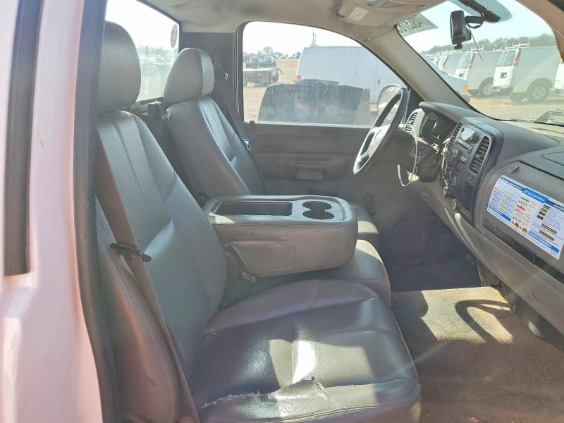 Photo 10 from auction – 2008 CHEVROLET SILVERADO with VIN 1GCEC14X28Z220953