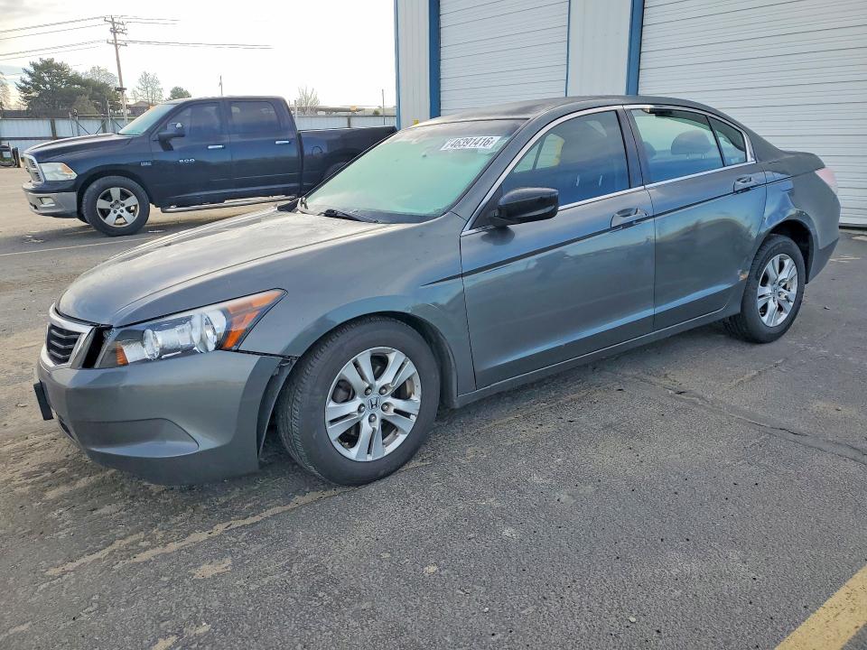 HONDA ACCORD 2008 with VIN JHMCP26498C071642 - Photo from auction