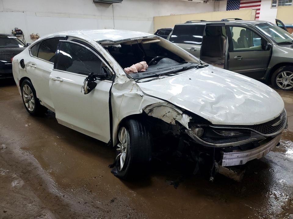 Photo 4 from auction – 2015 CHRYSLER 200 with VIN 1C3CCCCB1FN559513