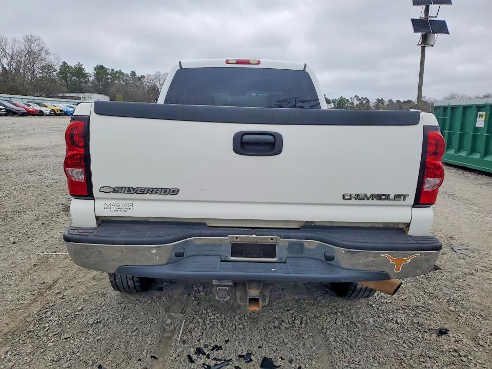 Photo 6 from auction – 2004 CHEVROLET SILVERADO with VIN 1GCHC23114F121603