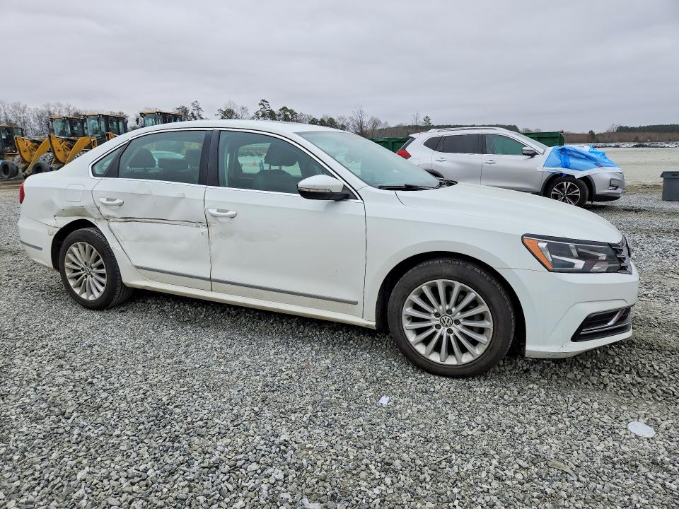 Photo 4 from auction – 2016 VOLKSWAGEN PASSAT with VIN 1VWBT7A32GC011573