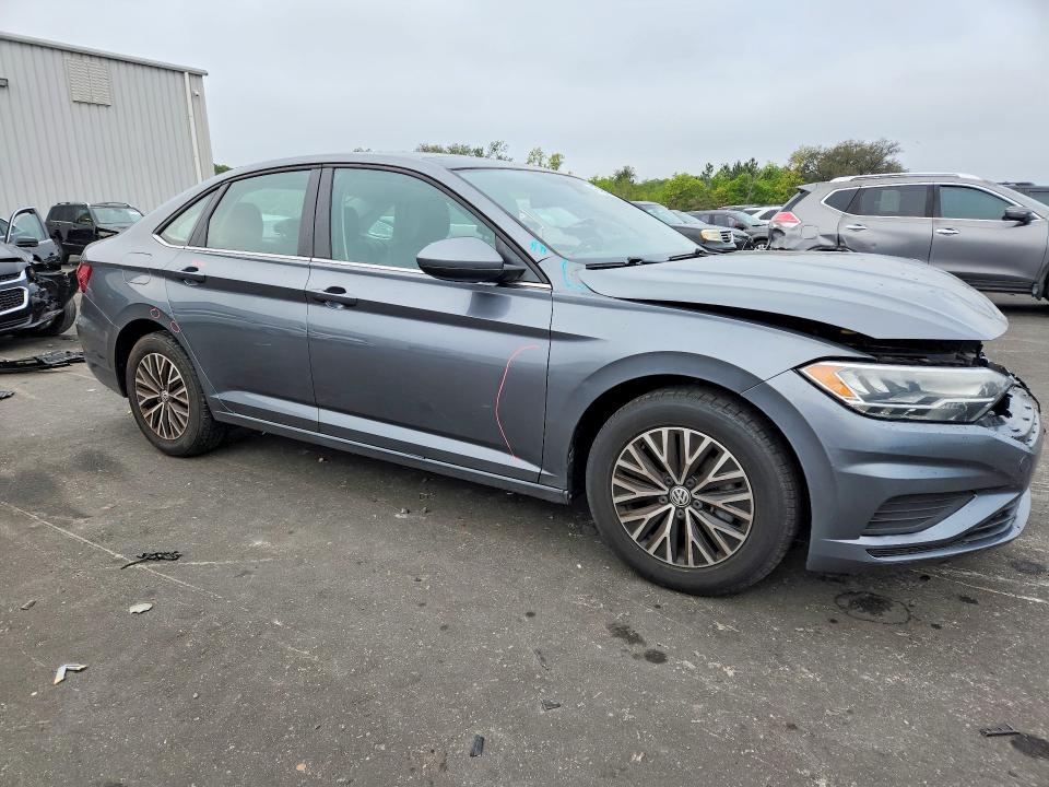 Photo 4 from auction – 2019 VOLKSWAGEN JETTA with VIN 3VWC57BU8KM102201