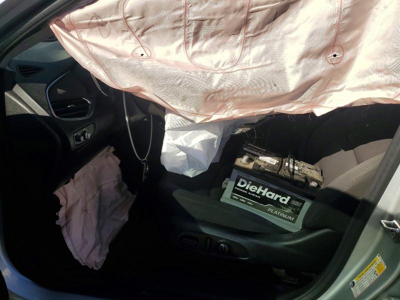 Photo 7 from auction – 2020 CHEVROLET MALIBU with VIN 1G1ZD5ST5LF075688