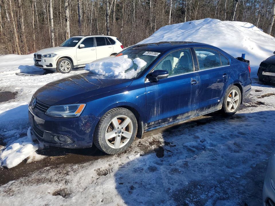 VOLKSWAGEN JETTA 2014 with VIN 3VWDL7AJ2EM377682 - Photo from auction