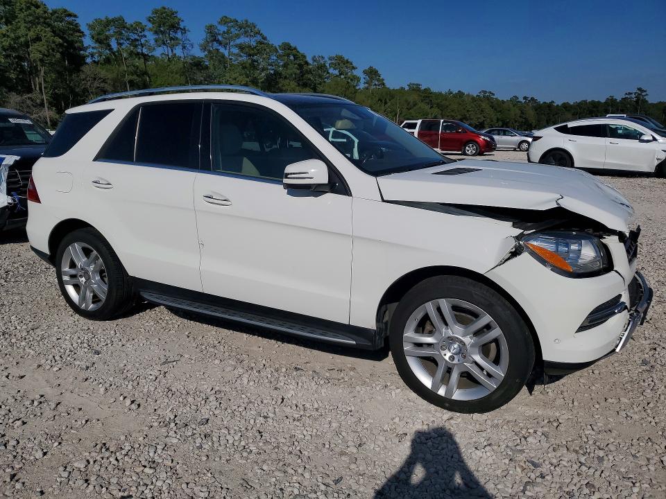 Photo 4 from auction – 2015 MERCEDES-BENZ ML with VIN 4JGDA5JB8FA580849