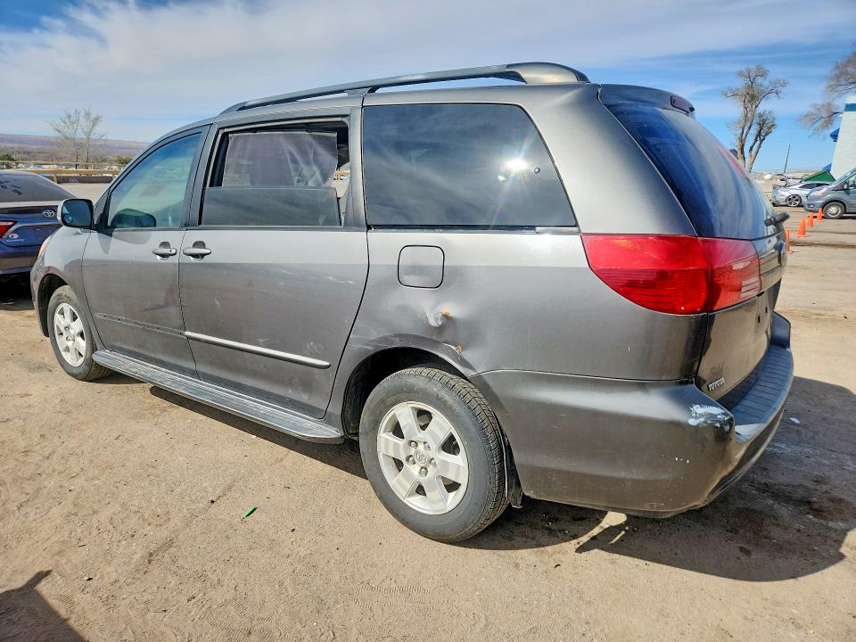 Photo 2 from auction – 2004 TOYOTA SIENNA with VIN 5TDZA22C14S045541