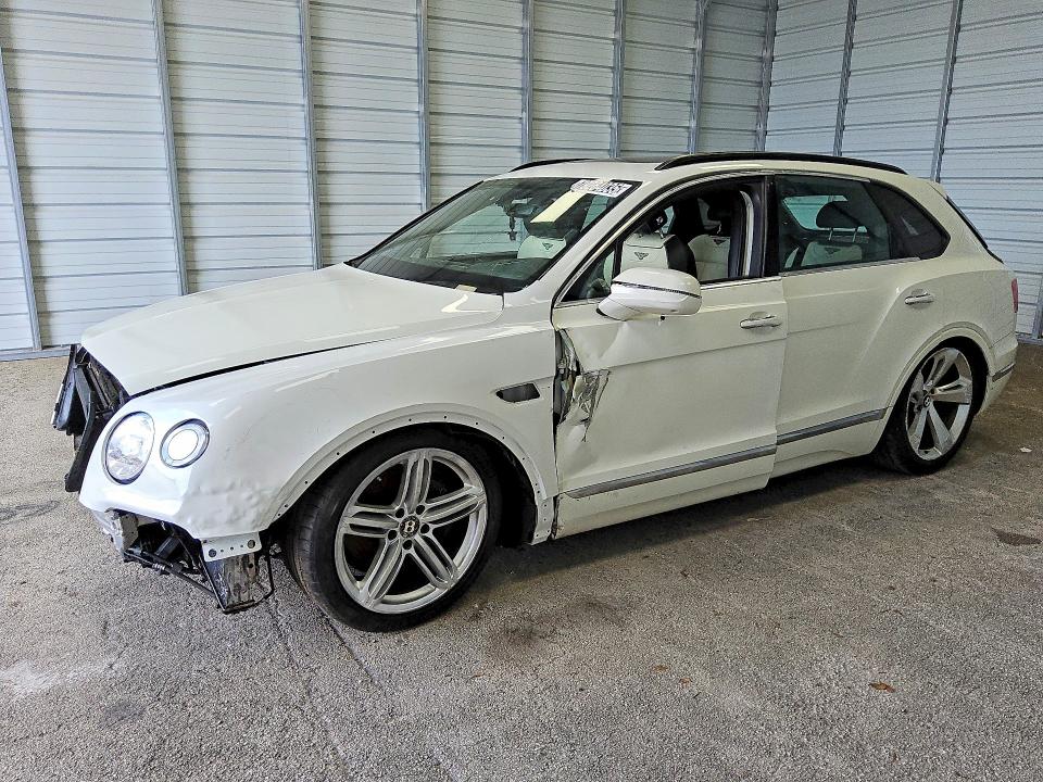 BENTLY BENTAYGA 2017 with VIN SJAAC2ZV8HC015170 - Photo from auction